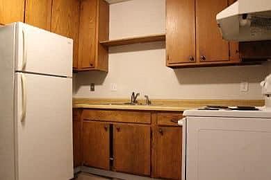 3rd image of 1555 Willis Ave APT 7