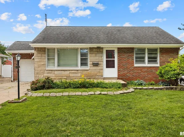 1008 W Stratford Dr, Peoria, IL 61614