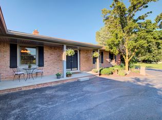 5621 E Saint Joe Hwy, Grand Ledge, MI 48837