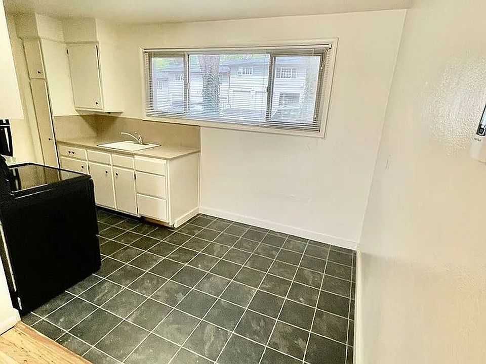 1st image of 5042 S Corbett Ave APT 12
