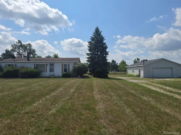 8989 Simpson Rd, Ovid, MI 48866