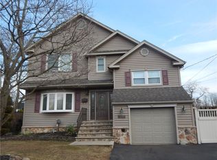 29 Burgess Ave, Spotswood, NJ 08884