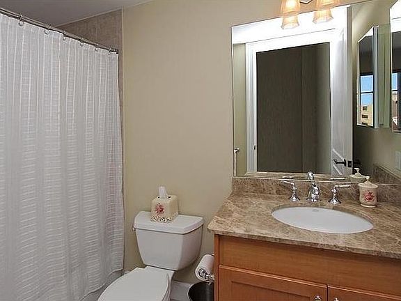 5th image of 300 Beach Dr NE APT 701