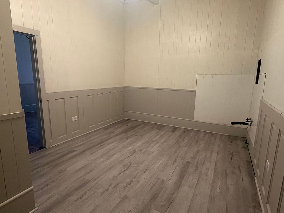 2nd image of 218 West Ave #3