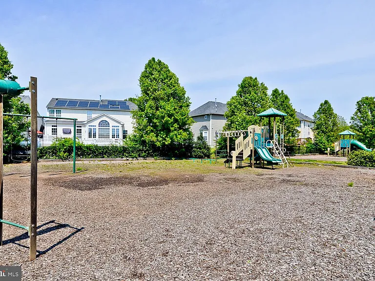 8006 Kingsmill Rd — Photo 45