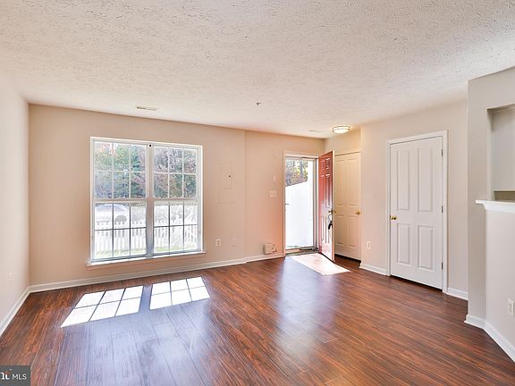 4th image of 1807 Hillwood Ct
