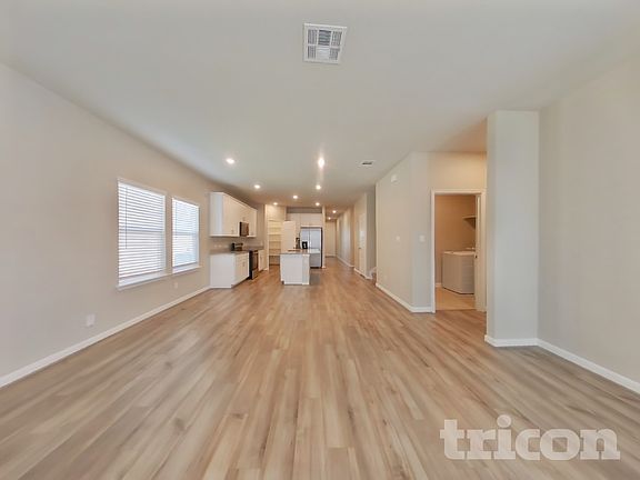 2nd image of 5915 Noah Pl