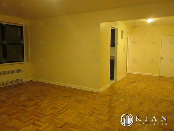 4th image of 3415 Parsons Blvd APT 2A