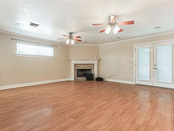 4th image of 2209 Cypress Dr