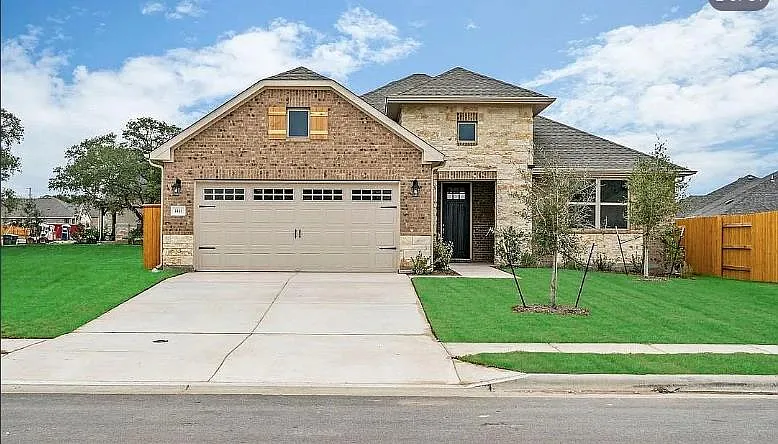 4 bed, 3.0 bath, 2344 sqft, $2,650 — Photo 1