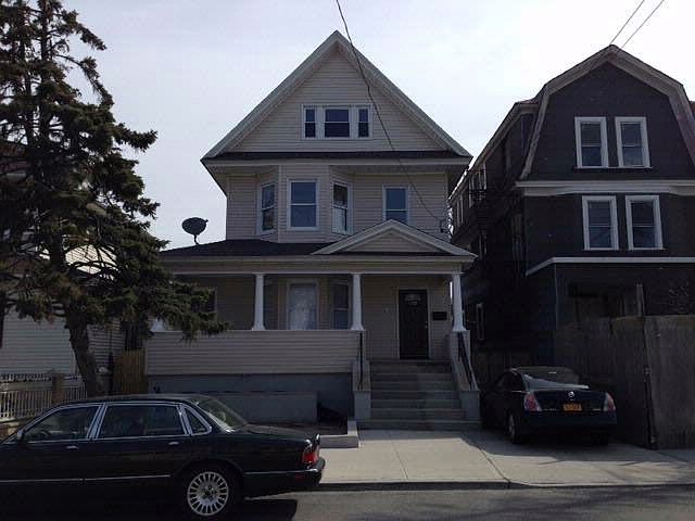 2nd image of 190 Beach 114th St