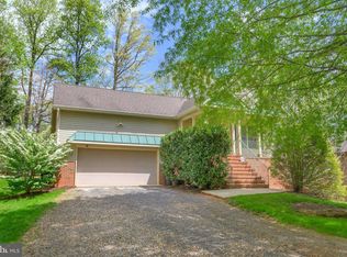 200 Sand Trap Ln, Locust Grove, VA 22508