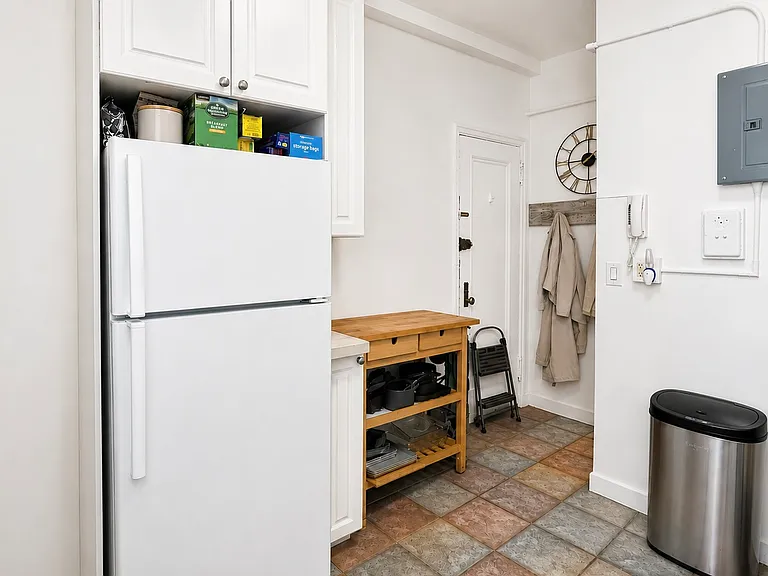 618 Amsterdam Ave #2C — Photo 5