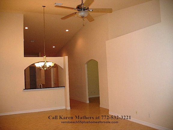 3rd image of 6305 Oxford Cir