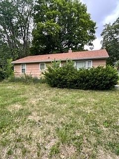 1st image of 134 1/2 W 2nd St