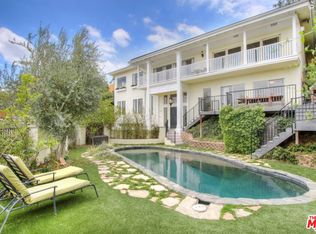 2046 Morgan Hill Dr, Los Angeles, CA 90068