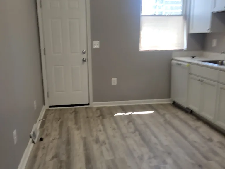 3103 E Fayette St — Photo 5