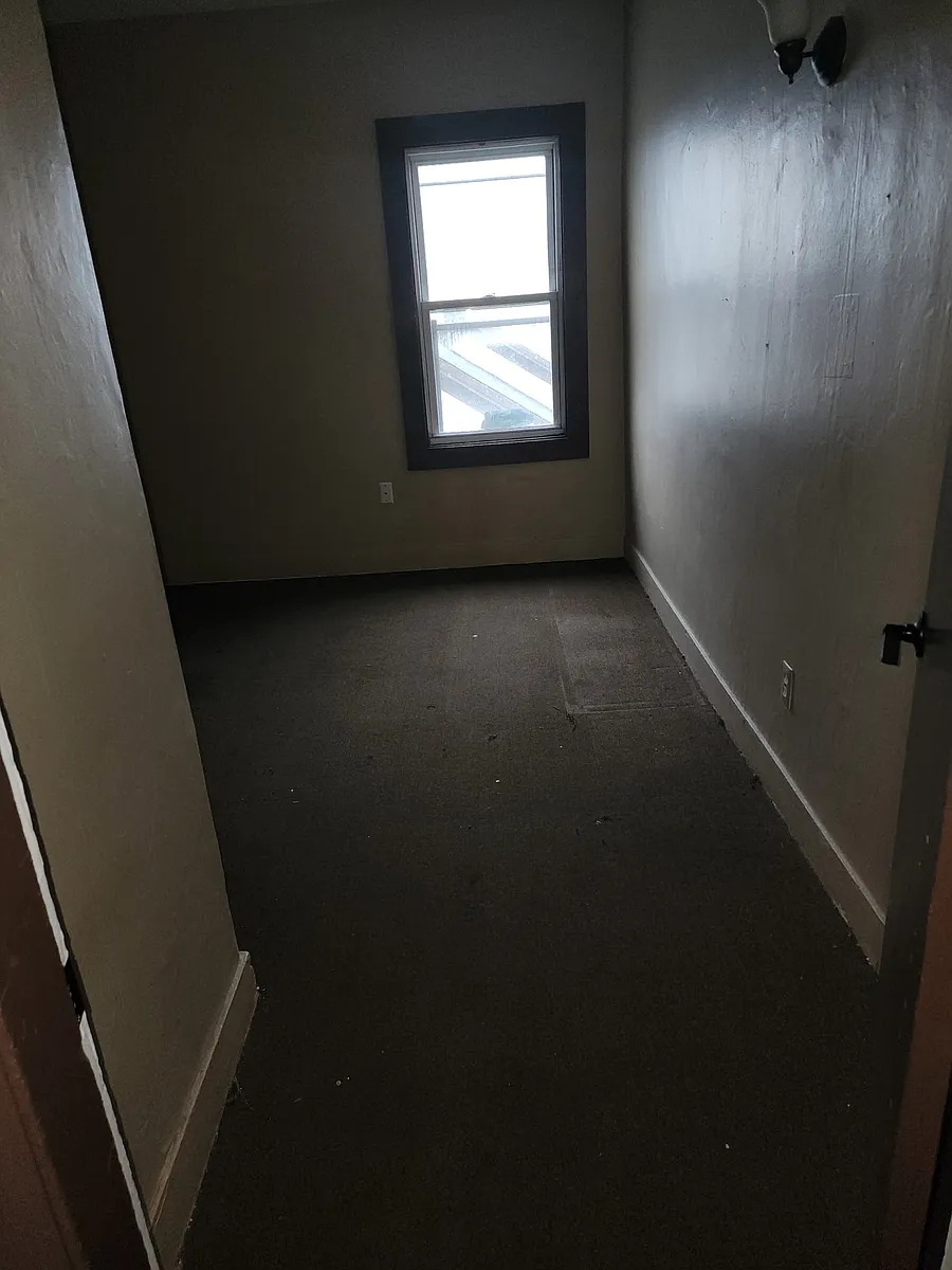 Building Photo - 103 Covel St #3
