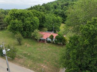 102 Sugar Tree Rd, Pulaski, TN 38478