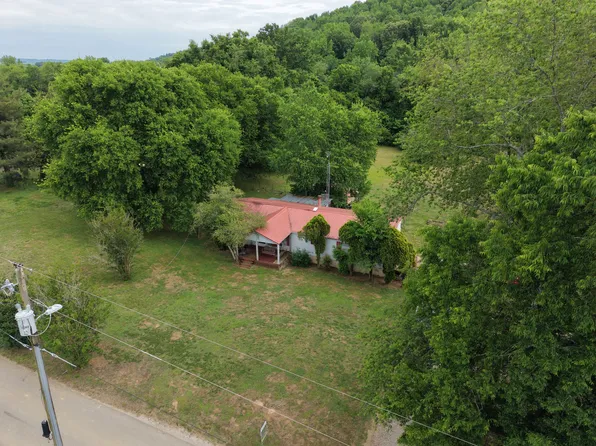102 Sugar Tree Rd, Pulaski, TN 38478