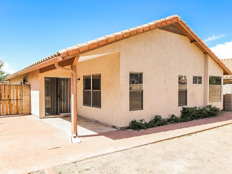 7522 W Kerry Ln — Photo 16