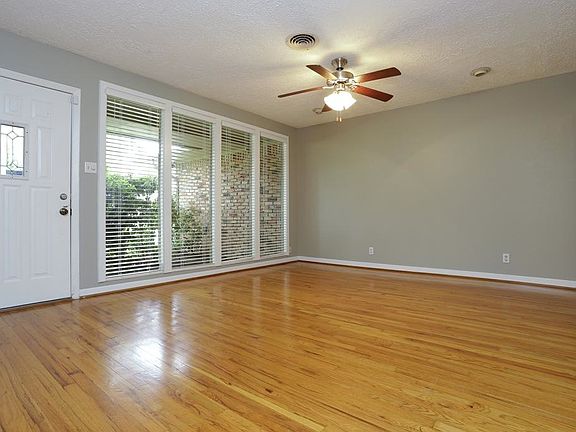 3rd image of 5306 De Milo Dr