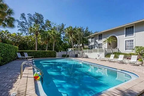 5201 Gulf Of Mexico Dr — Photo 42