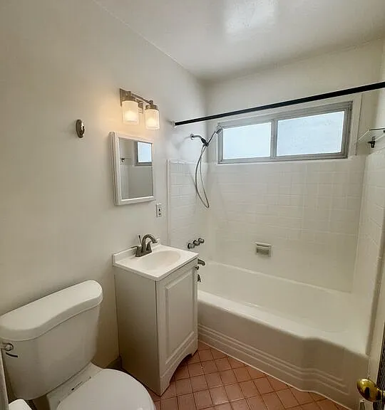 11928 Magnolia Blvd — Photo 12