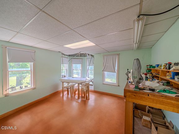 30th image of 205 Sunbury St