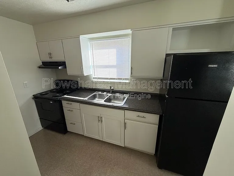 5504 Lodema Way #4 — Photo 8
