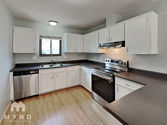 3rd image of 4004 Chinchilla Ave