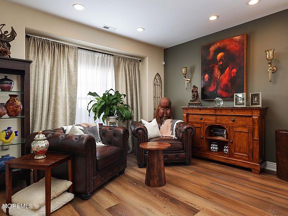 4th image of 13 Wycliffe Drive