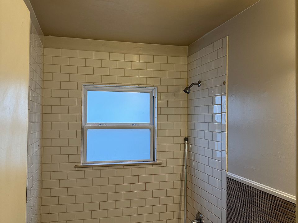 1st image of 1604-1606 S Detroit Ave