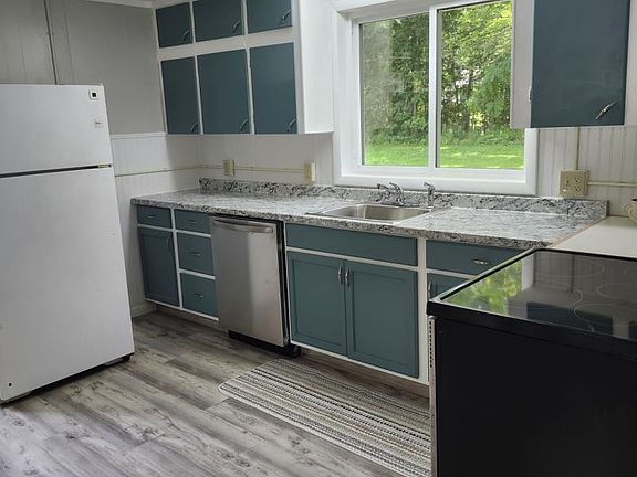 3rd image of 4517 Evergreen Dr