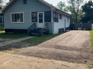 1027 Ogden Ave, Benton Harbor, MI 49022