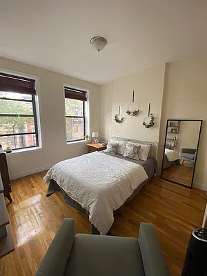 Rented by R New York | media 10