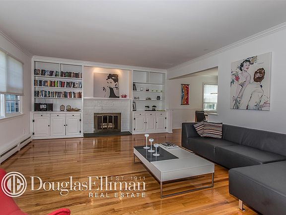 3rd image of 22 Nancy Dr