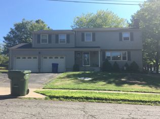 6 Aspen Dr, Middletown, CT 06457