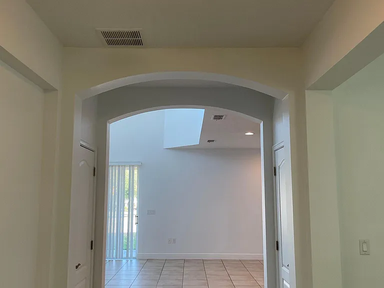 7952 Hampton Lake Dr — Photo 10