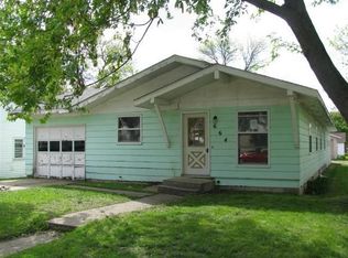 664 Collins Ave, Windom, MN 56101