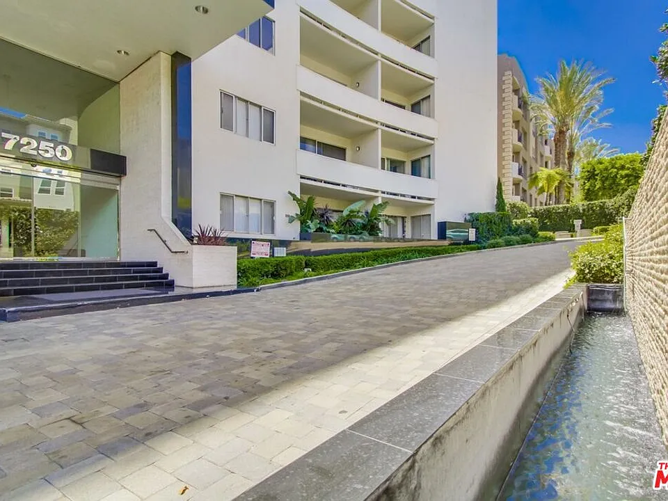 7250 Franklin Ave #1207