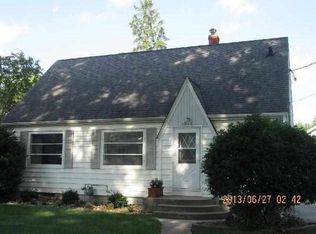 1917 W 6th St, Waterloo, IA 50702