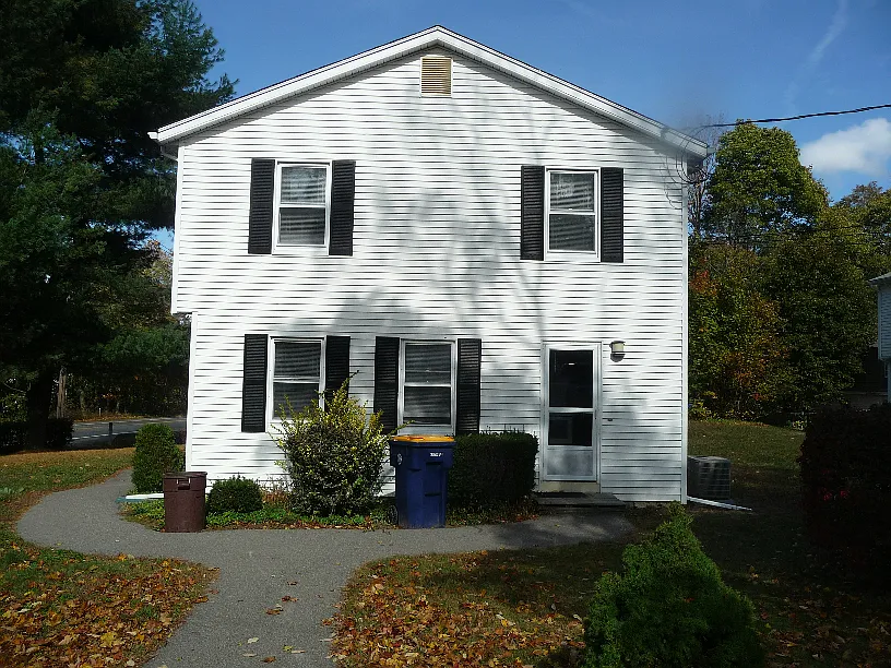 Building Photo - 91 N Main St