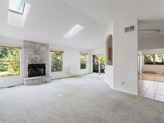 5th image of 4768 Ogden Dr