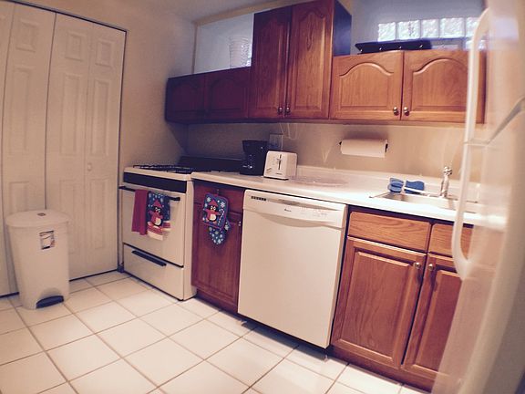 2nd image of 2126 N Sheffield Ave #0