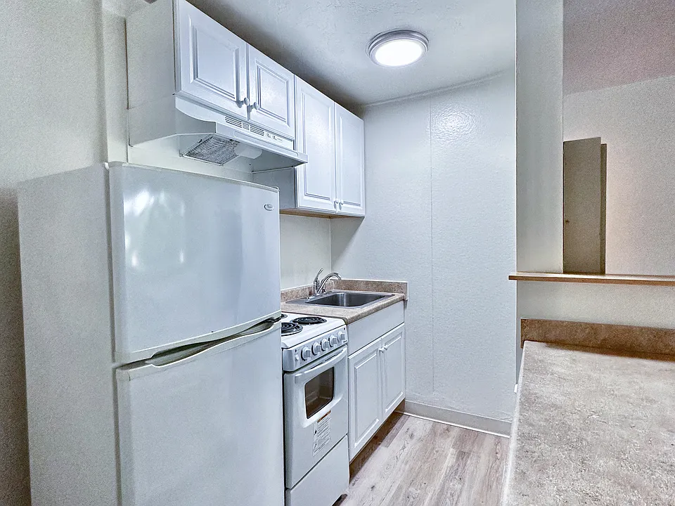 1055 Vermont