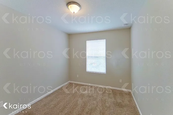 1331 Mull St — Photo 10
