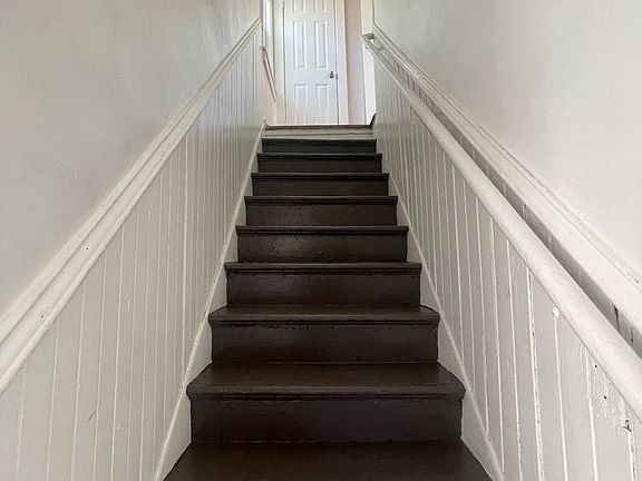 4th image of 3244 18th Ave S APT 2