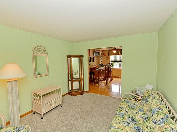 3rd image of 43 Copperfield Dr