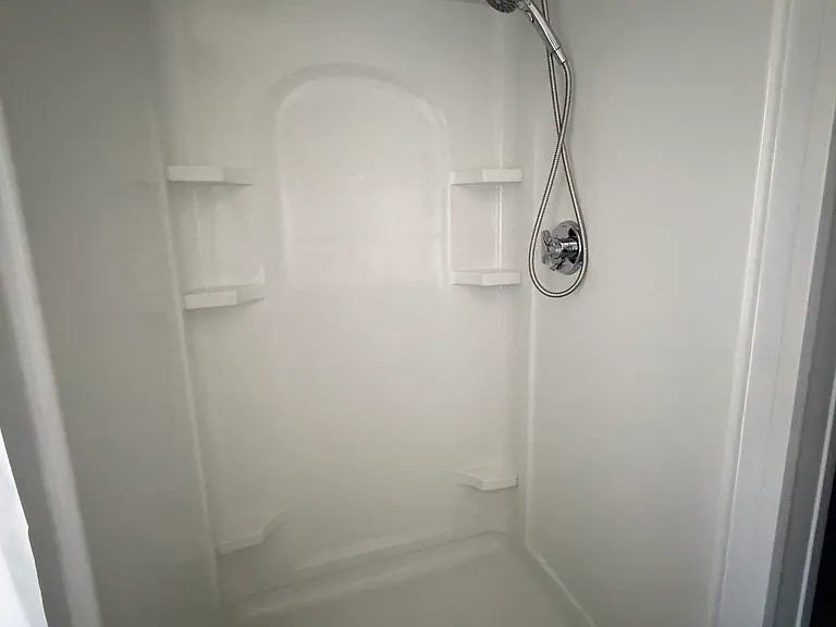 50 Model Ave #2 — Photo 9